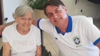 Photo of Mãe de Jair Bolsonaro morre aos 94 anos