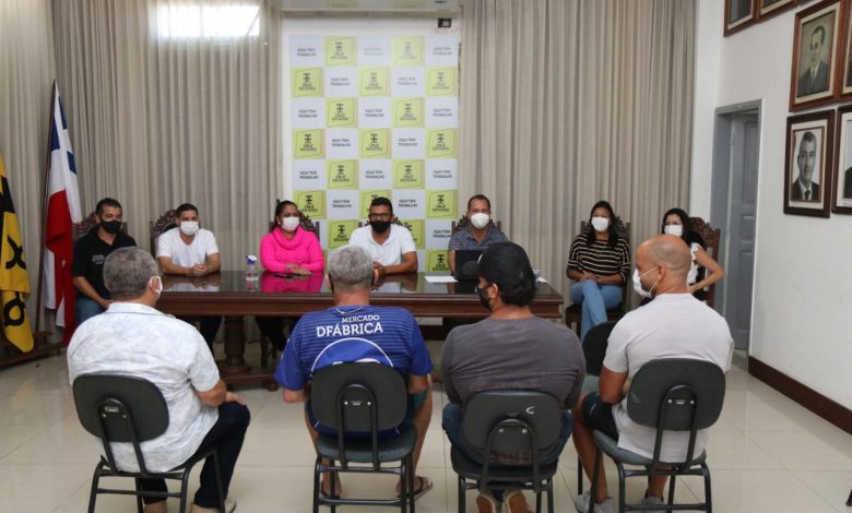 Photo of Prefeitura reúne representantes de bares, restaurantes e da CDL para discutir a atual situação da covid-19, no município